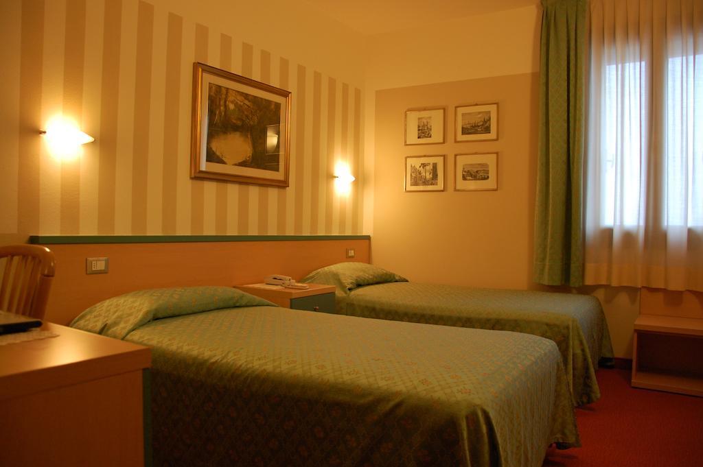 Hotel Belie San Martino di Lupari Zimmer foto